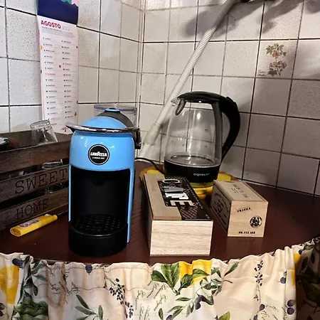 La Casina Rosa Di Umberto E Barbara *