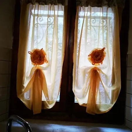 La Casina Rosa Di Umberto E Barbara *