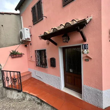 Holiday home La Casina Rosa Di Umberto E Barbara