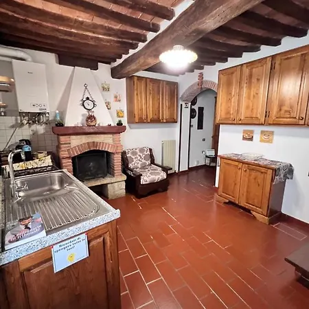 La Casina Rosa Di Umberto E Barbara Holiday home Roccastrada