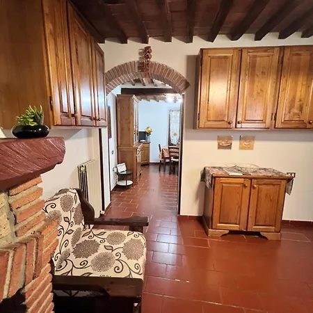 La Casina Rosa Di Umberto E Barbara Roccastrada