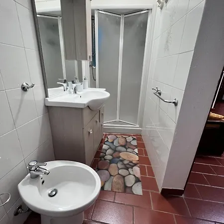 La Casina Rosa Di Umberto E Barbara